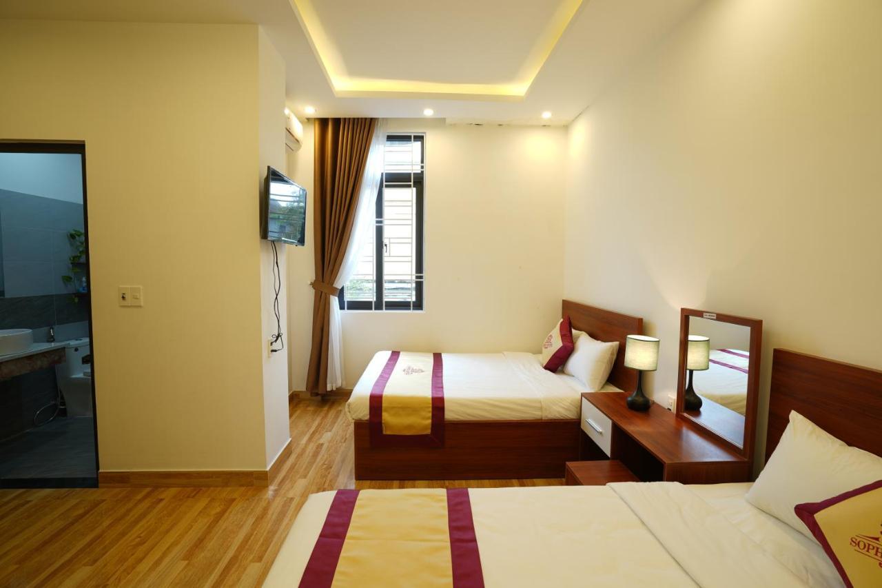 Sapphire Hotel Hue Bagian luar foto