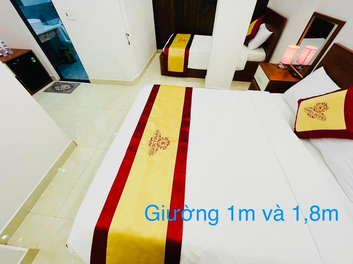 Sapphire Hotel Hue Bagian luar foto