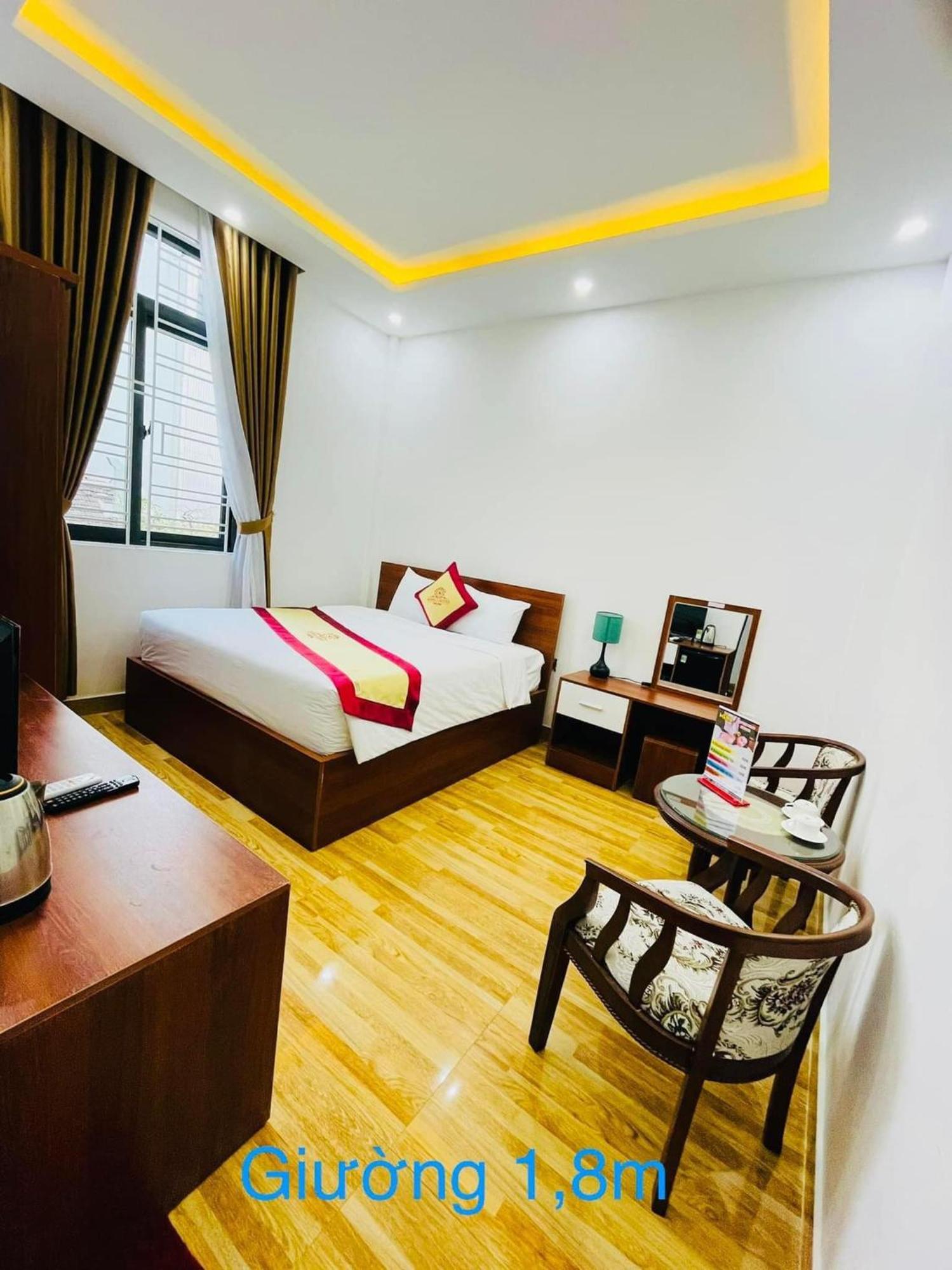 Sapphire Hotel Hue Bagian luar foto