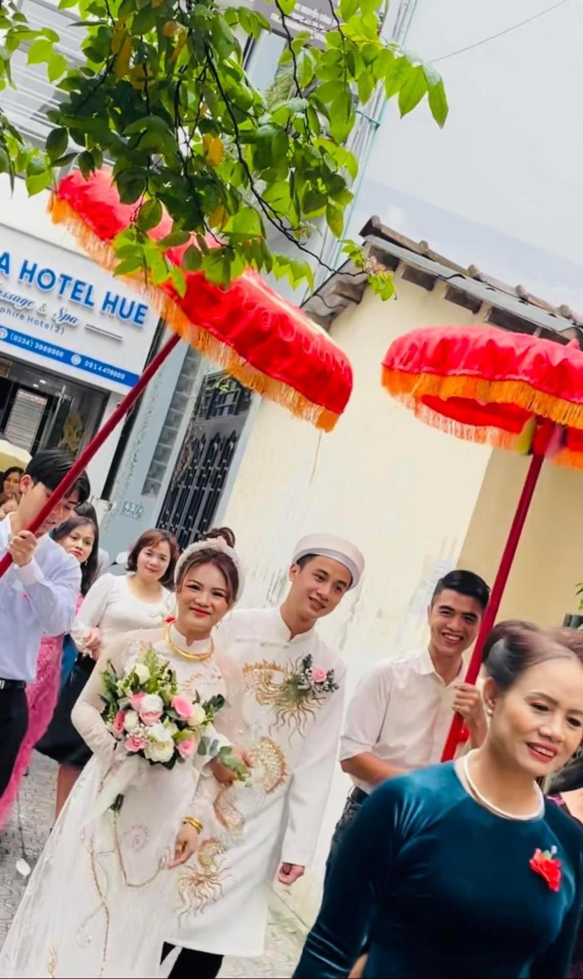 Sapphire Hotel Hue Bagian luar foto